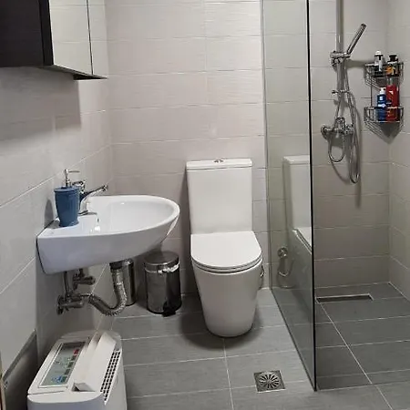 アパート Folitsa A Lovely House