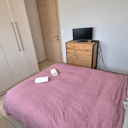 דירה Folitsa A Lovely House *